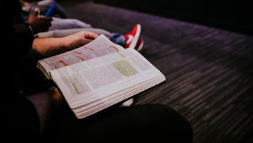 How to Make Bible Study Easy for Beginners with the Right Book